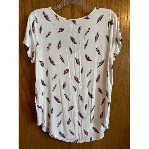 Patterned Tops - Picture 6 of 7